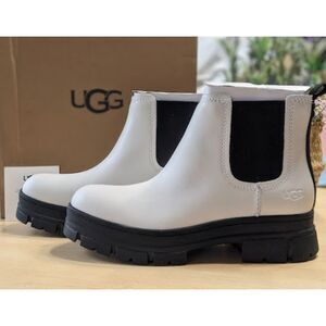 UGG Ashton Waterproof White Leather Chelsea Boots Women's Size 9.5 EU 40.5 NIB